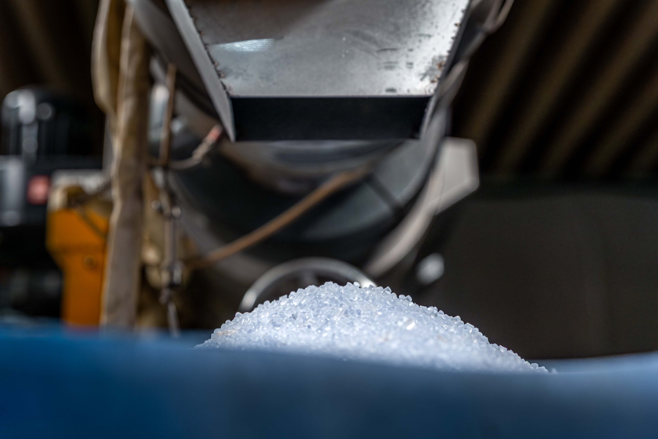 Granulat och plastgranulat för tillverkning av industrislangar. IP Industriprodukter